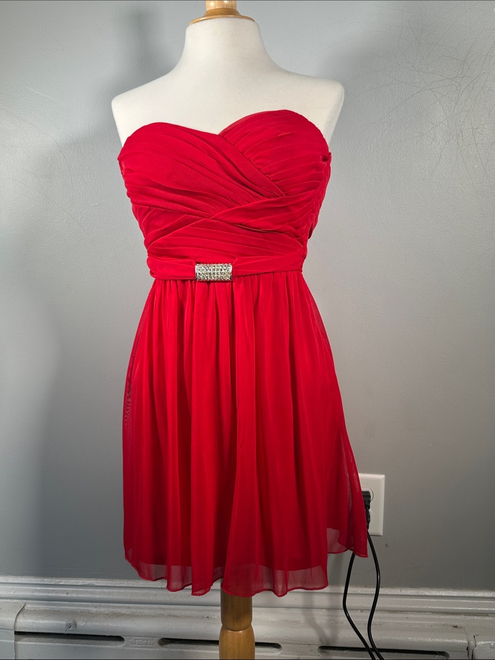 Red Strapless Homecoming Dress - Picture 3 of 8